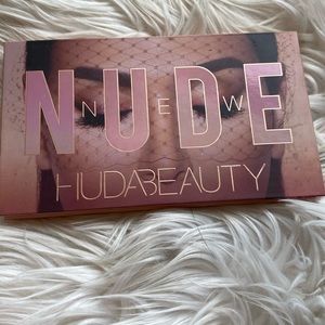 HUDABEAUTY The New Nude Eyeshadow Palette